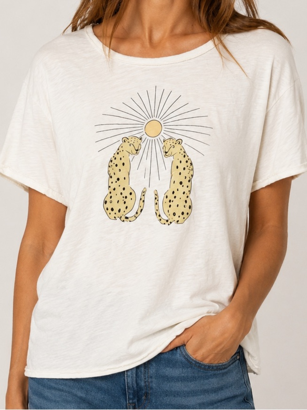 Rylee + Cru Women’s Short Sleeve Basic Tee - Ivory Shine Cheetah Print Large